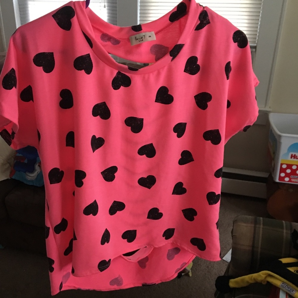 Slashed Heart Hi-Lo Crop Tee