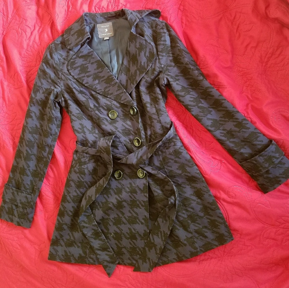 🧥SOLD🧥Beautiful Houndstooth coat