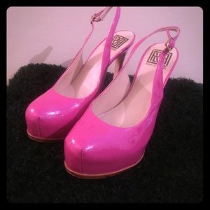 💗Hot Pink Platform Heels💗