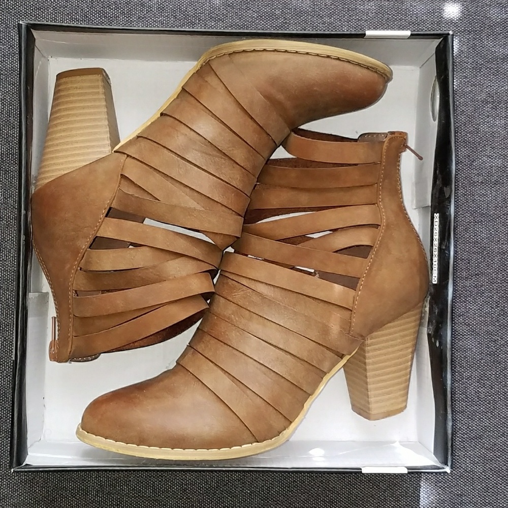 On hold for @deiner11/Strappy ankle boots