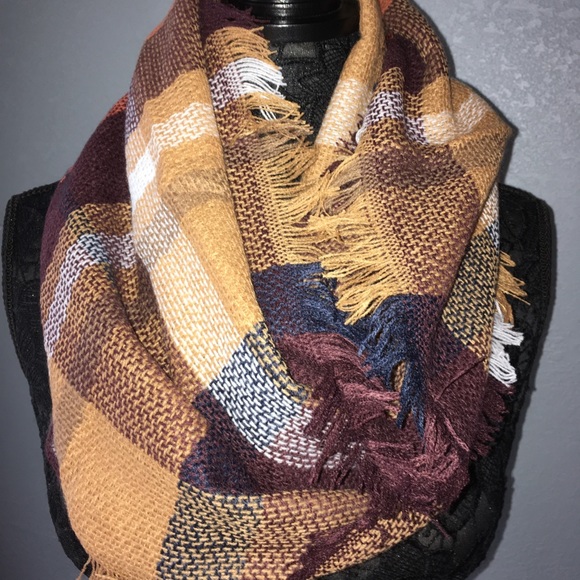 💖SOLD💖 Beautiful Orange Infinity Scarves - Picture 1 of 1
