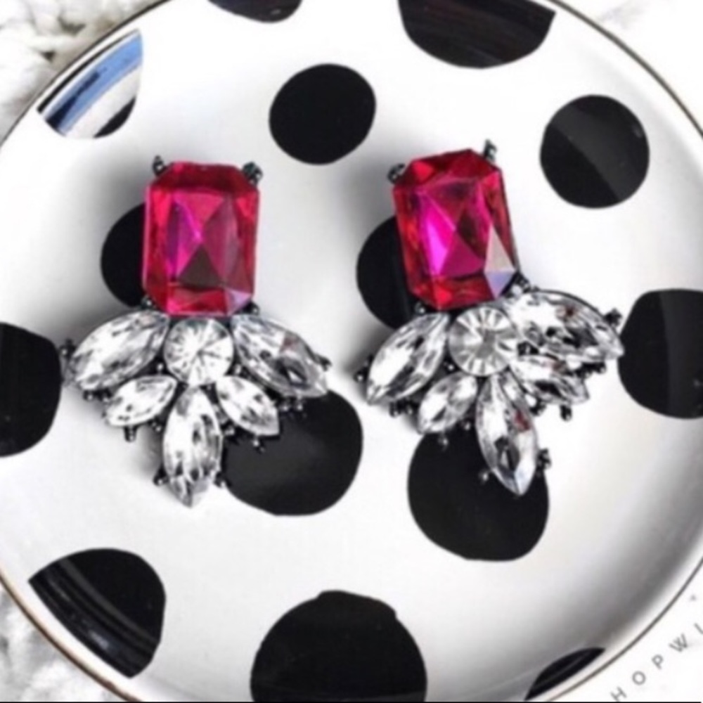 SALE NWT Pink crystal geometric statement earrings