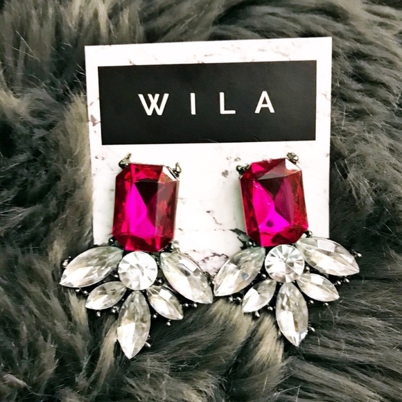 SALE NWT Pink crystal geometric statement earrings - Picture 2 of 5