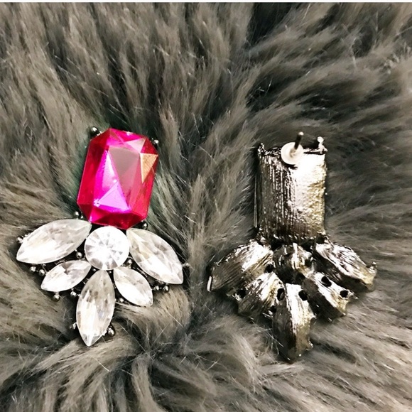 SALE NWT Pink crystal geometric statement earrings - Picture 4 of 5