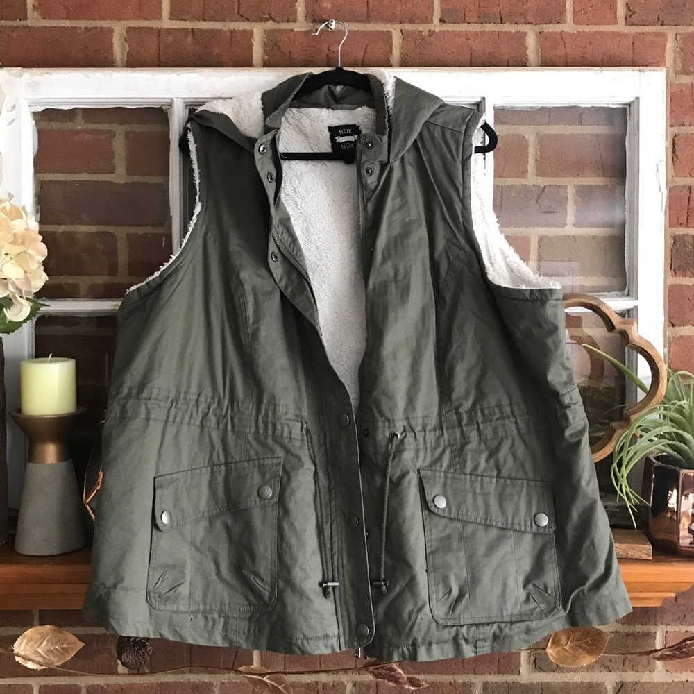 Nok Nok Army Green Utility Vest with Fur - 3x