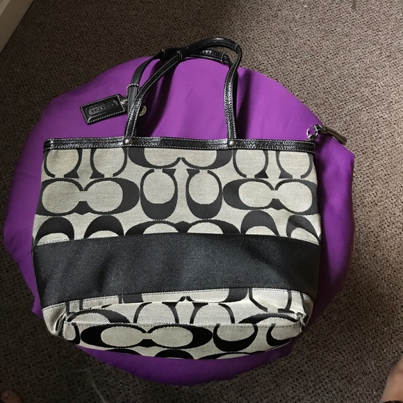 Coach Handbags - Coach Gray Purse (firm)