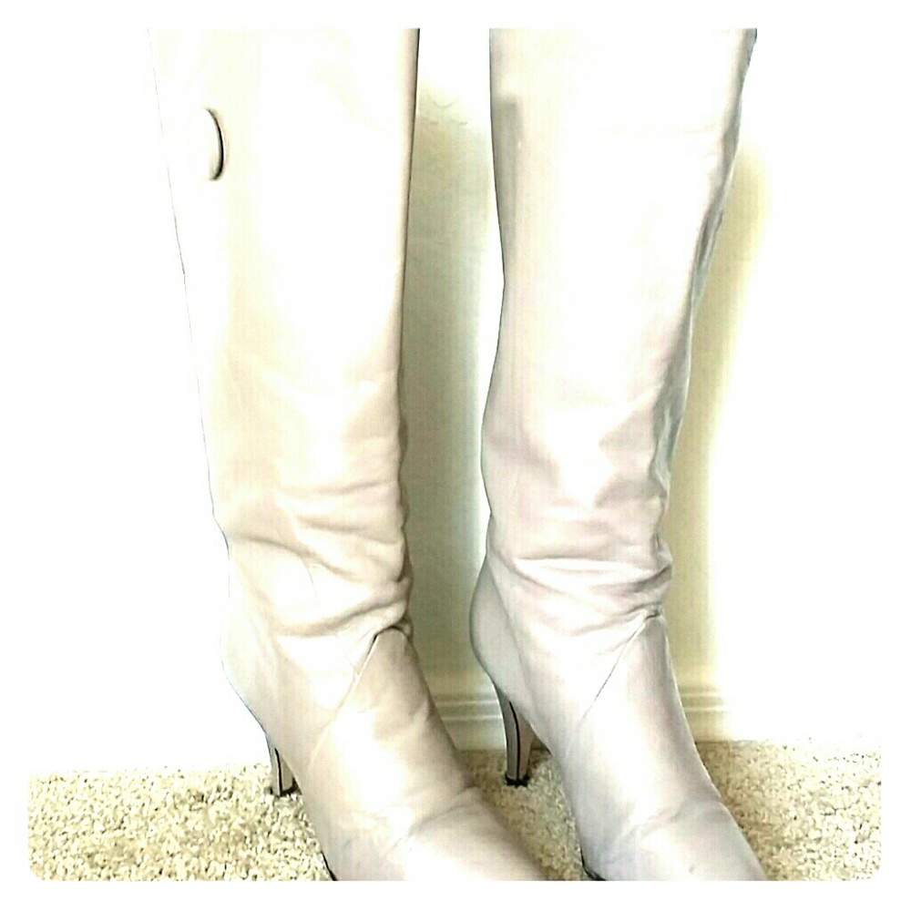 Vintage Gray Nine West Leather Boots.