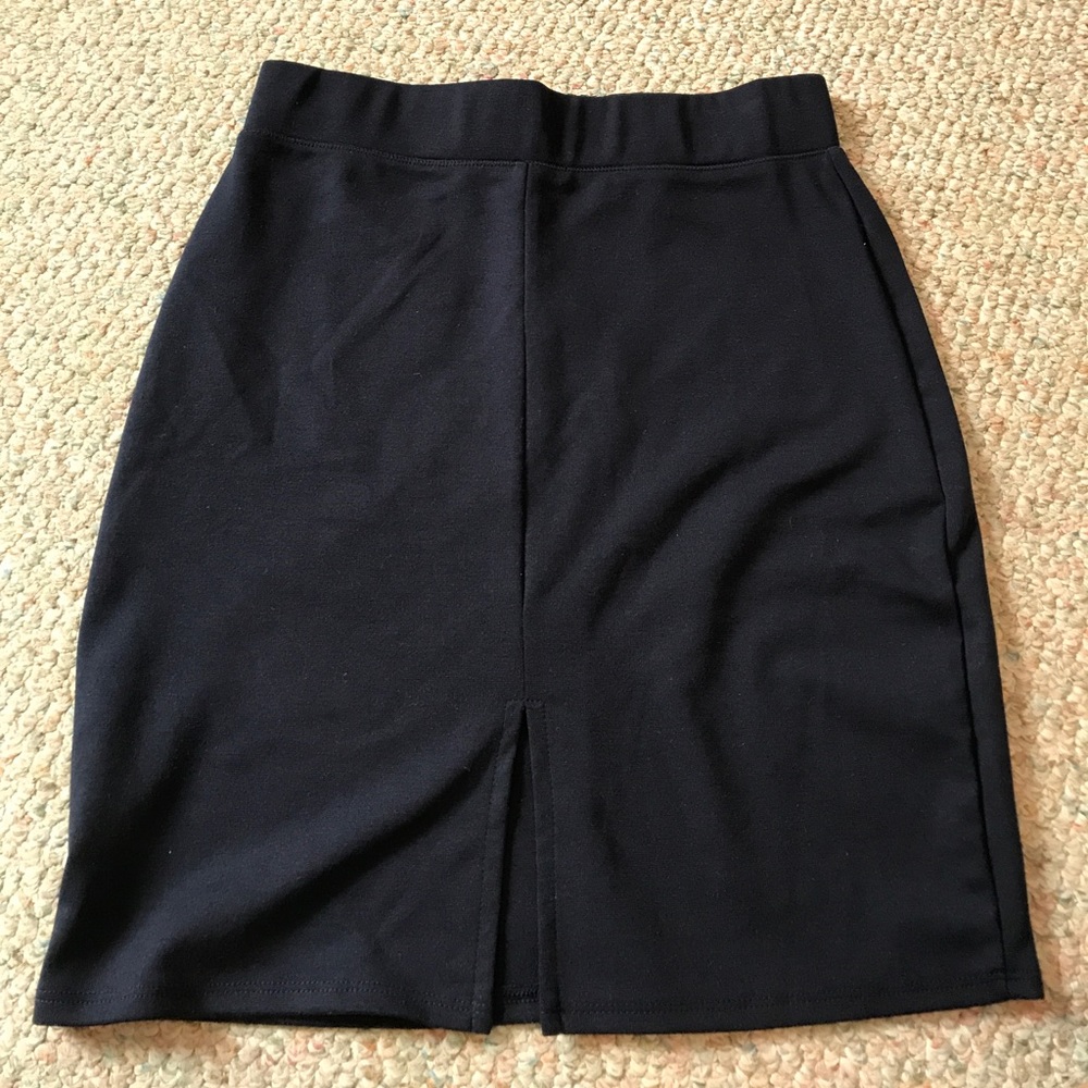 Tresics navy blue skirt
