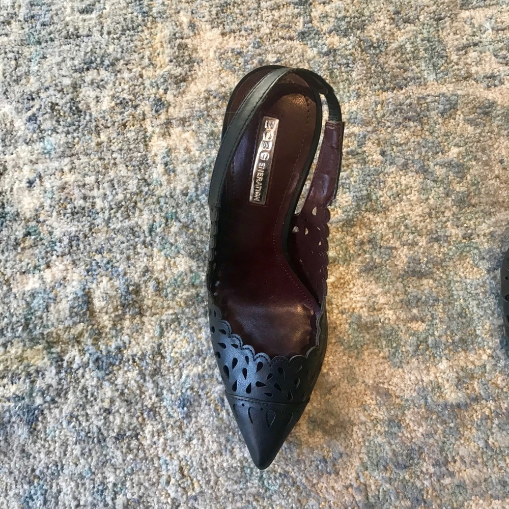 Size 4 BCBGeneration leather flower cutout heels - Picture 4 of 5