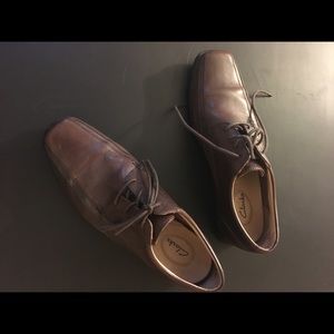 Clarks Men's 10.5 dress shoes