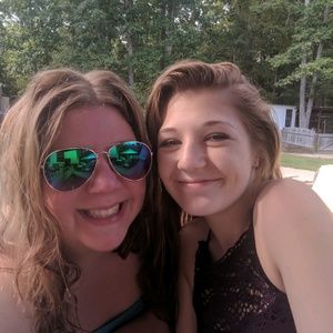 Meet your Posher, Christina