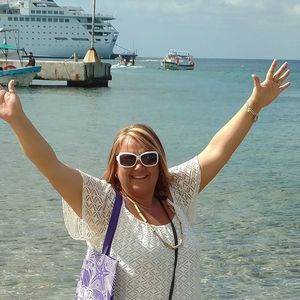 Meet your Posher, Carrie