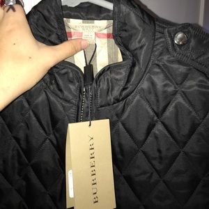 BRAND NEW WITH TAGS BURBERRY JACKET SIZE MEDIUM