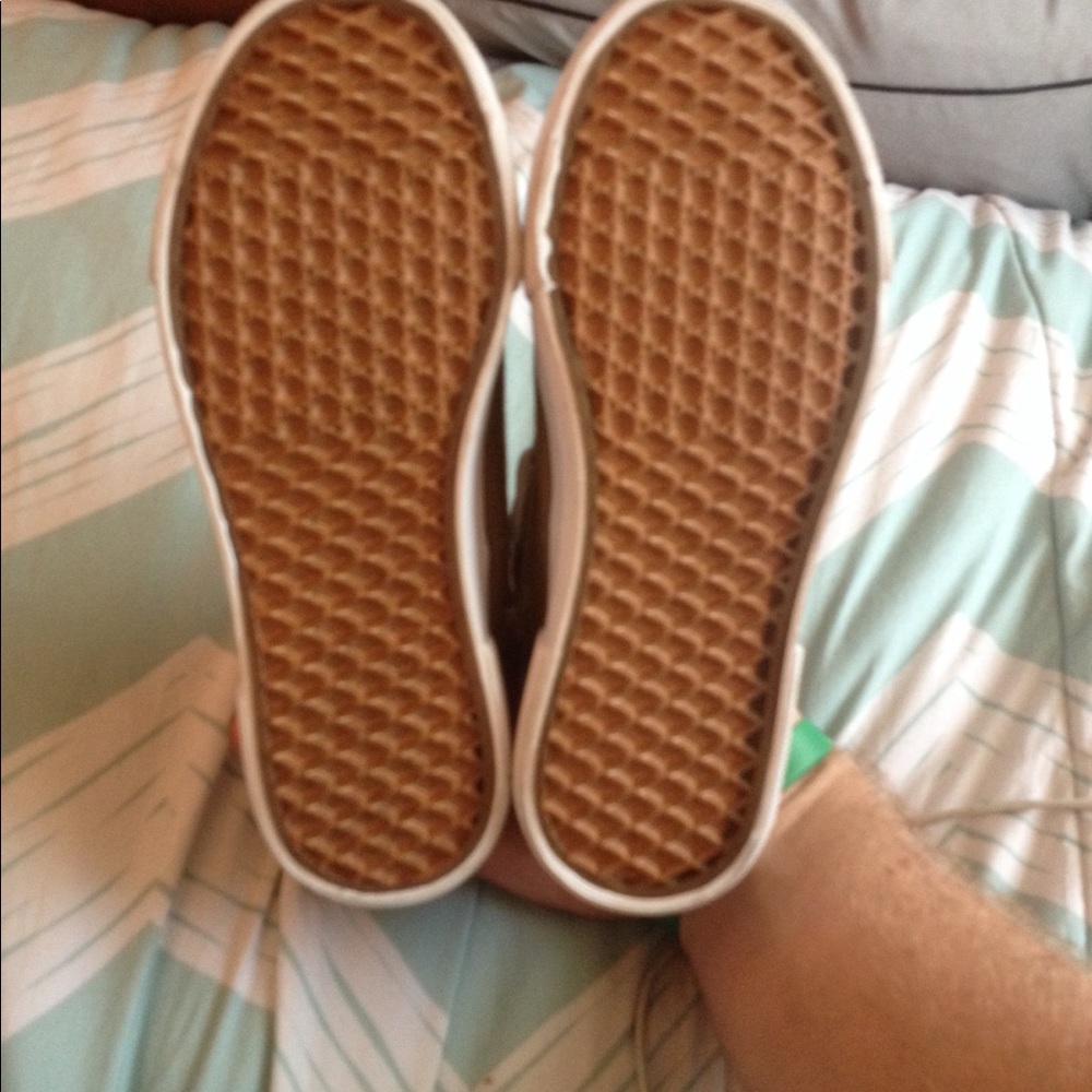 Shoes - Picture 3 of 3