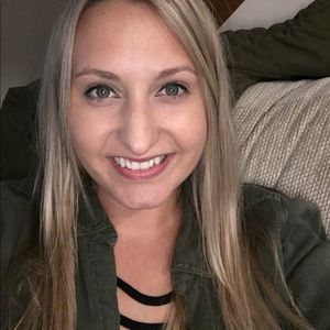 Meet your Posher, Alana