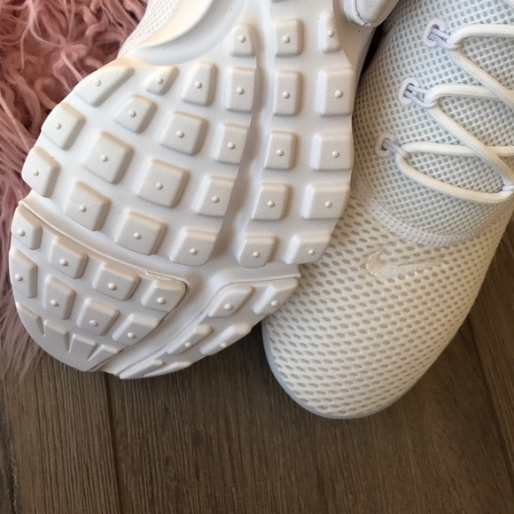 nike white presto fly