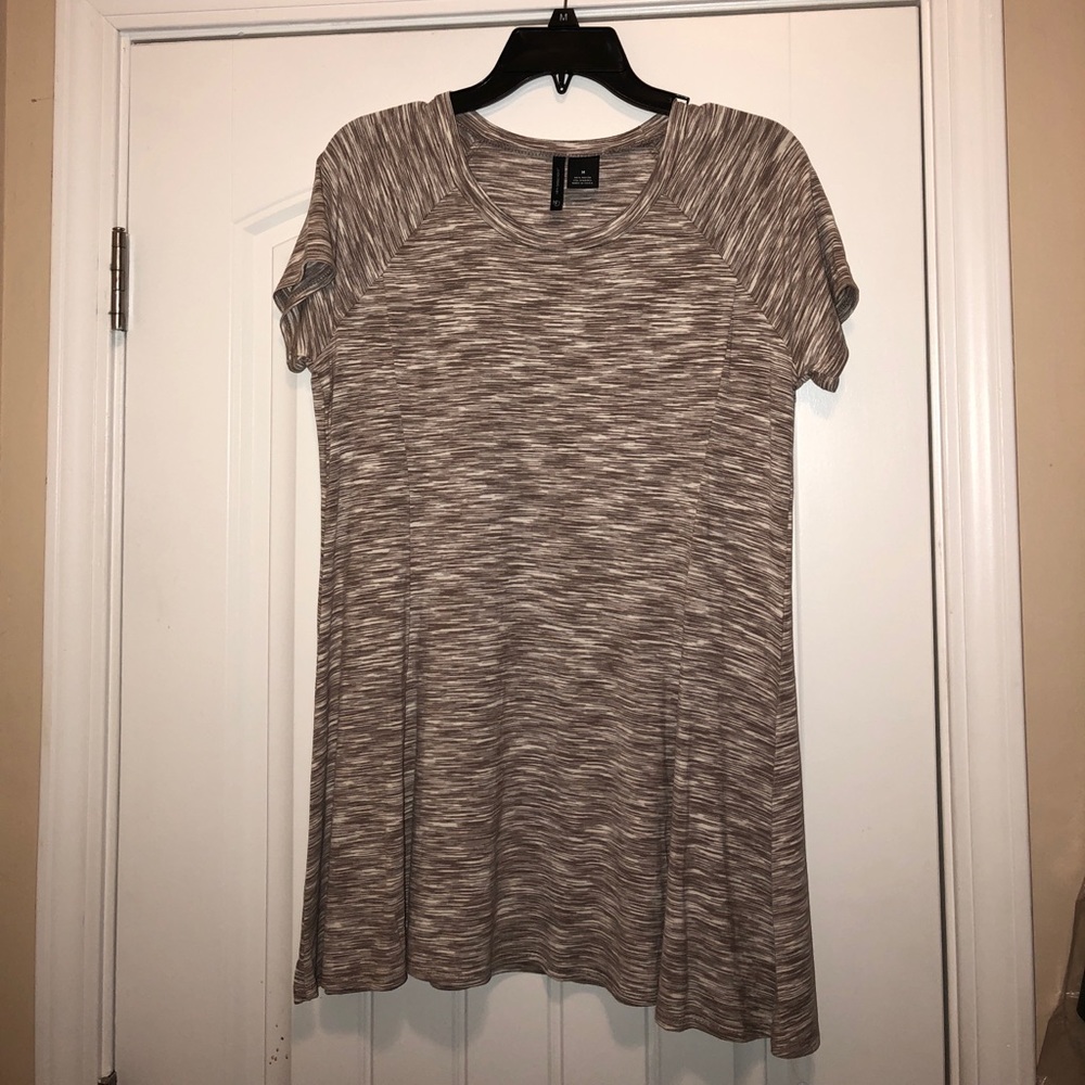 Women’s Flowy Top