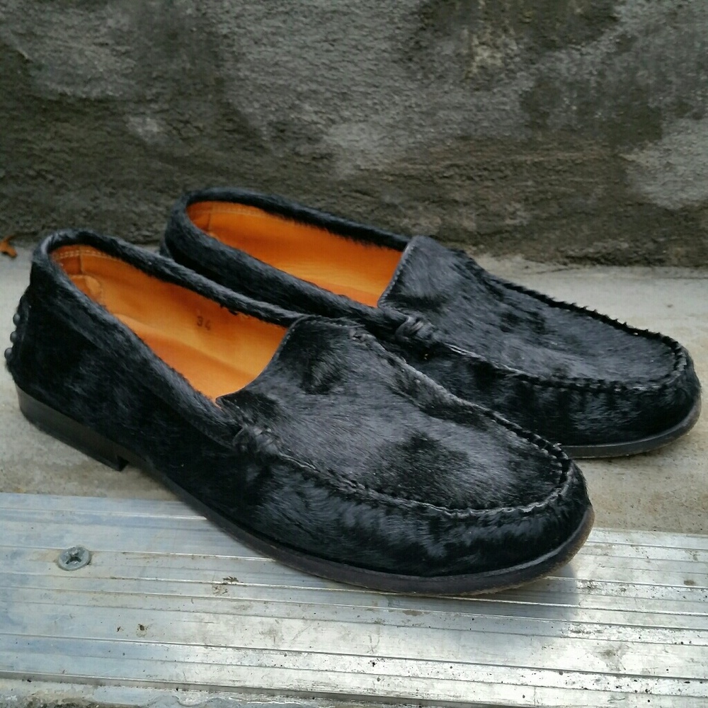 Tod's Black Leather Shoes