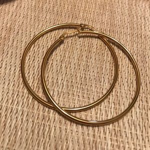 Medium Hoops