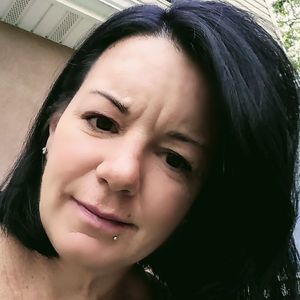 Meet your Posher, Laurie