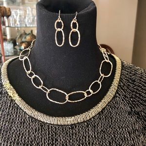 New gold link necklace & earring set.