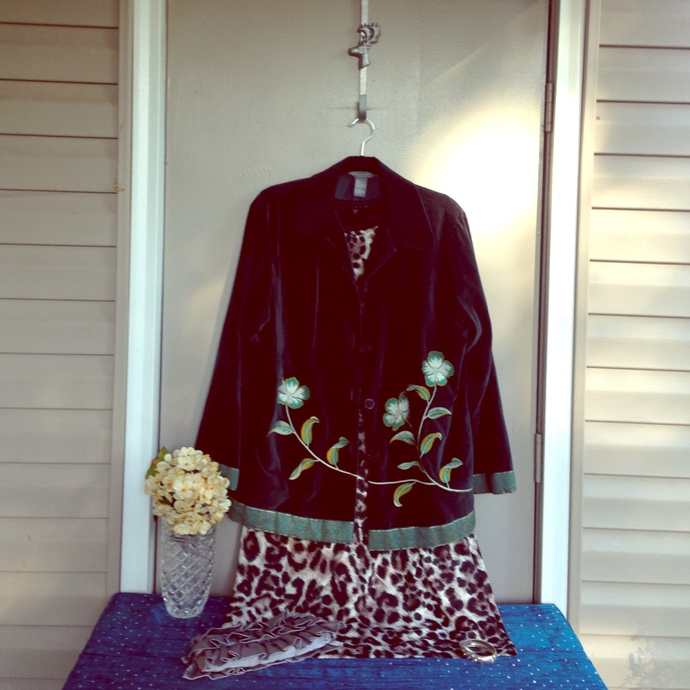 🎀👛 Boutique Style Jacket🎀👛 BOGO see below