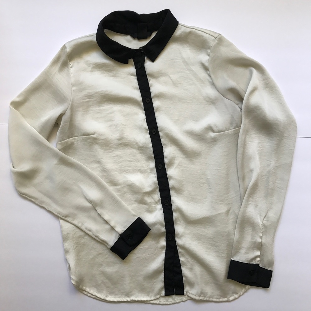 🏅H&M Satin Button-Down🏅