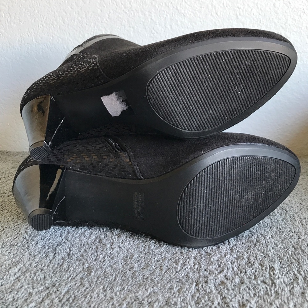 Karen Scott Cahleb Black Faux Suede Dress Booties - Picture 8 of 8