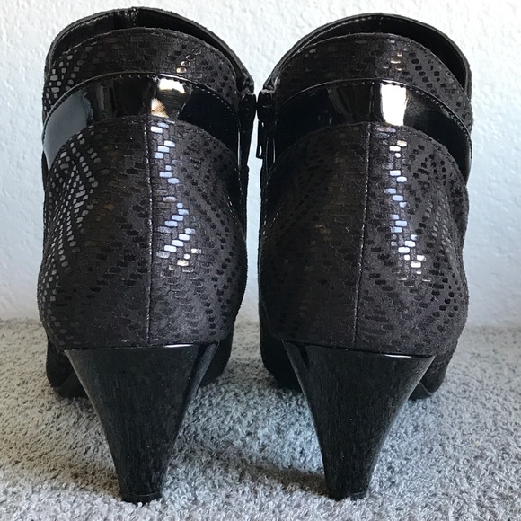 Karen Scott Cahleb Black Faux Suede Dress Booties - Picture 7 of 8