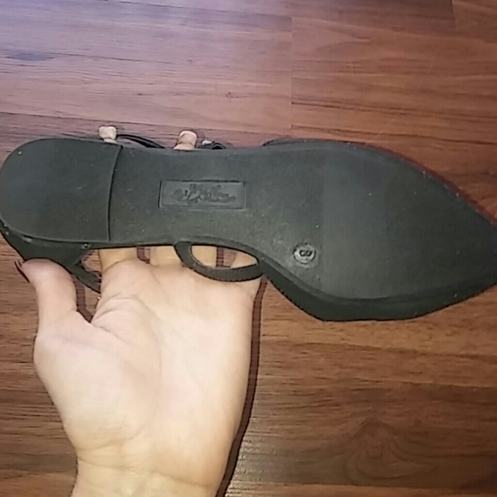 Flats - Picture 3 of 3