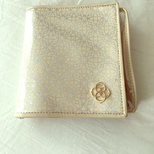 Kendra Scott Travel Bag