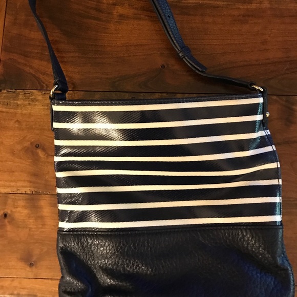 Kate Spade crossbody purse - Picture 2 of 3