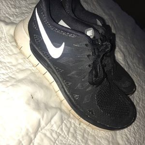 Black NIKE Free Run sneakers Size 5.5!