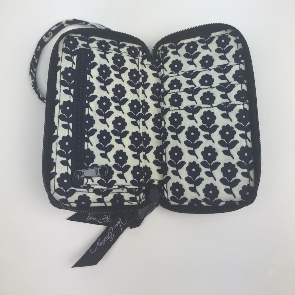 Vera Bradley Wristlet - Picture 3 of 4
