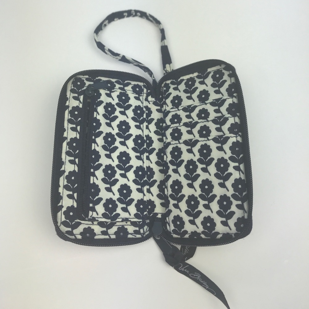 Vera Bradley Wristlet - Picture 4 of 4