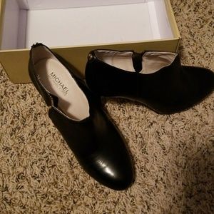 MK Boot new never worn