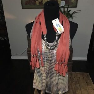 New with tags scarf