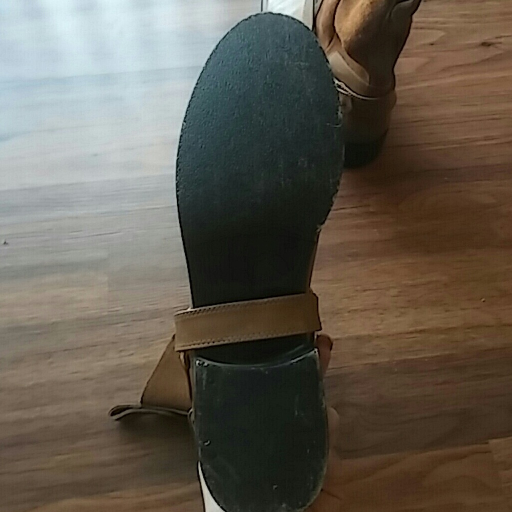 Boots - Picture 4 of 4