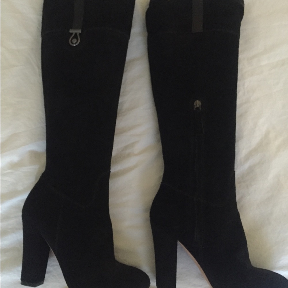 Gorgeous Black Suede Boots Kneehi NWOT