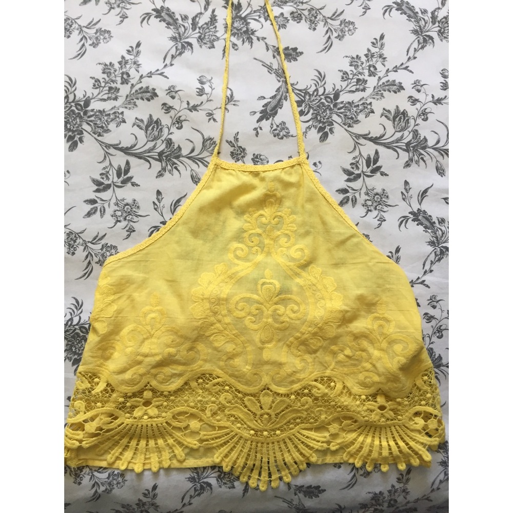 Halter crop top lace