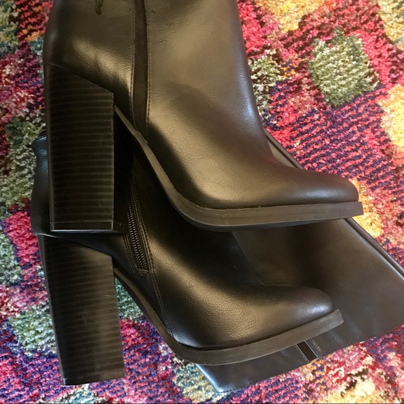 💕NWT HEELED BLACK BOOT W SUEDE 💕 - Picture 8 of 8