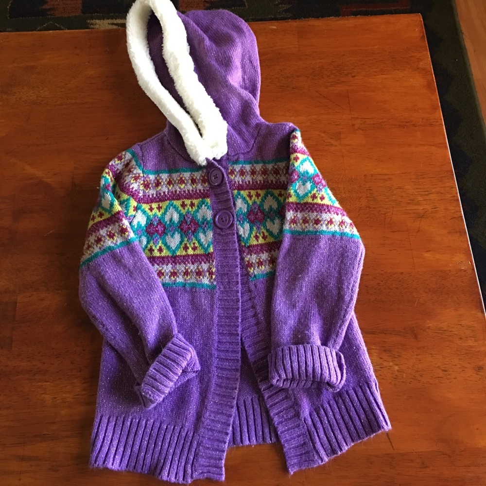 Girl's sweater