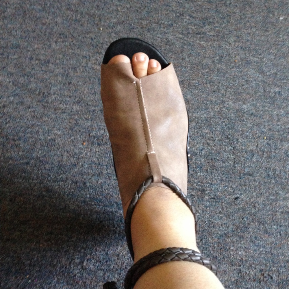 Sandals - Picture 3 of 6