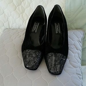 J. Renee heels, sz 8.5, heel 2.75", pre-loved