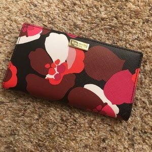 Kate Spade ♠️ floral wallet