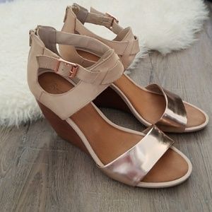 Seychelles wedge sandals EUC!