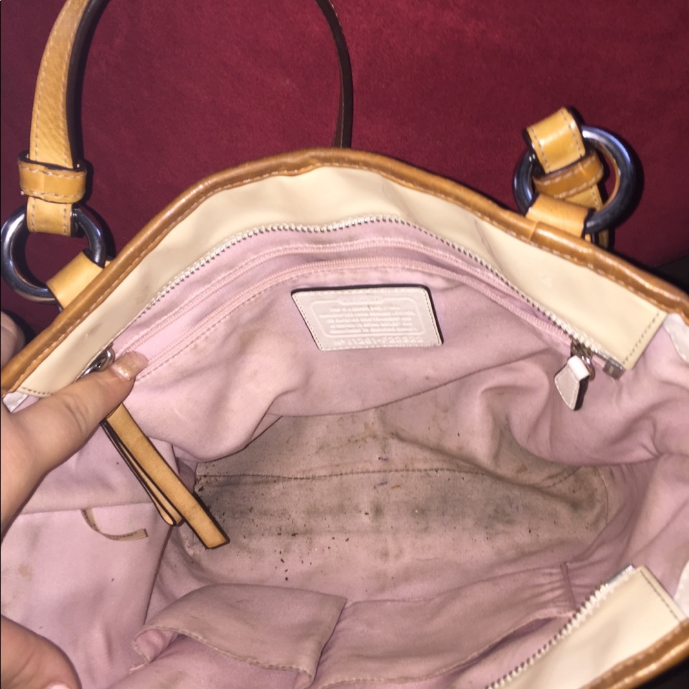 Authentic coach purse - Picture 4 of 5