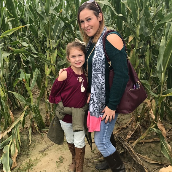 Meet your Posher, Trish - Picture 1 of 1