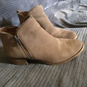 Ankle boots