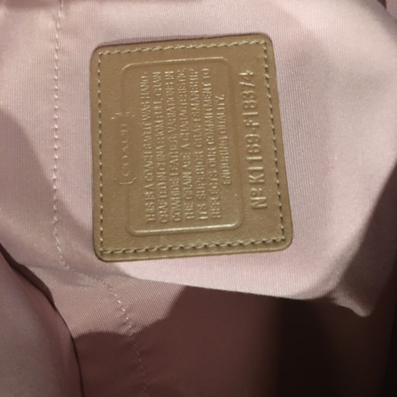 Cream leather COACH diaper bag - Picture 2 of 7